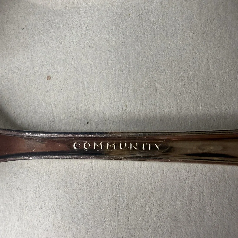 Oneida Community Silverplate White Orchid Set of 4 Salad Forks Mid Century 50s